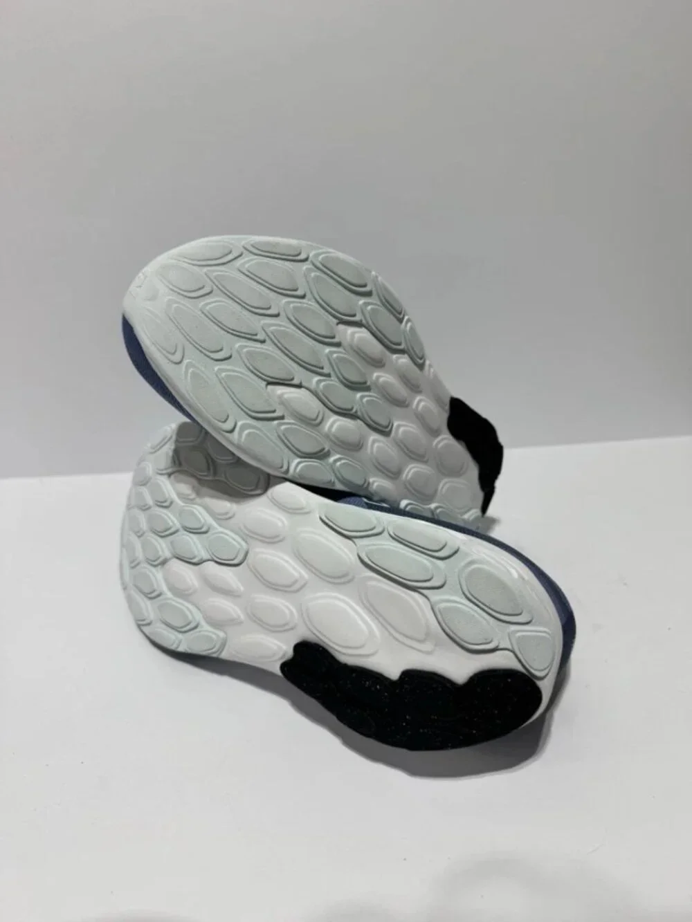 New Balance Womens Fresh Foam 520v9 Running Shoes Blue Size 10 B